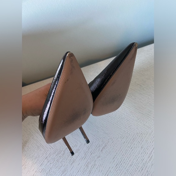 Prada Black Saffiano Vernice Leather Pointed-Toe Pumps size 42 - Picture 13 of 13